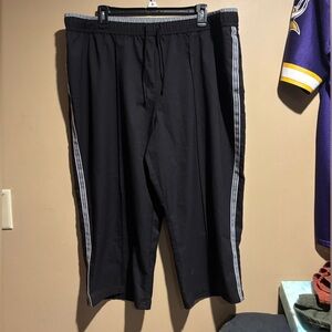 Black Athletic Women’s Capri